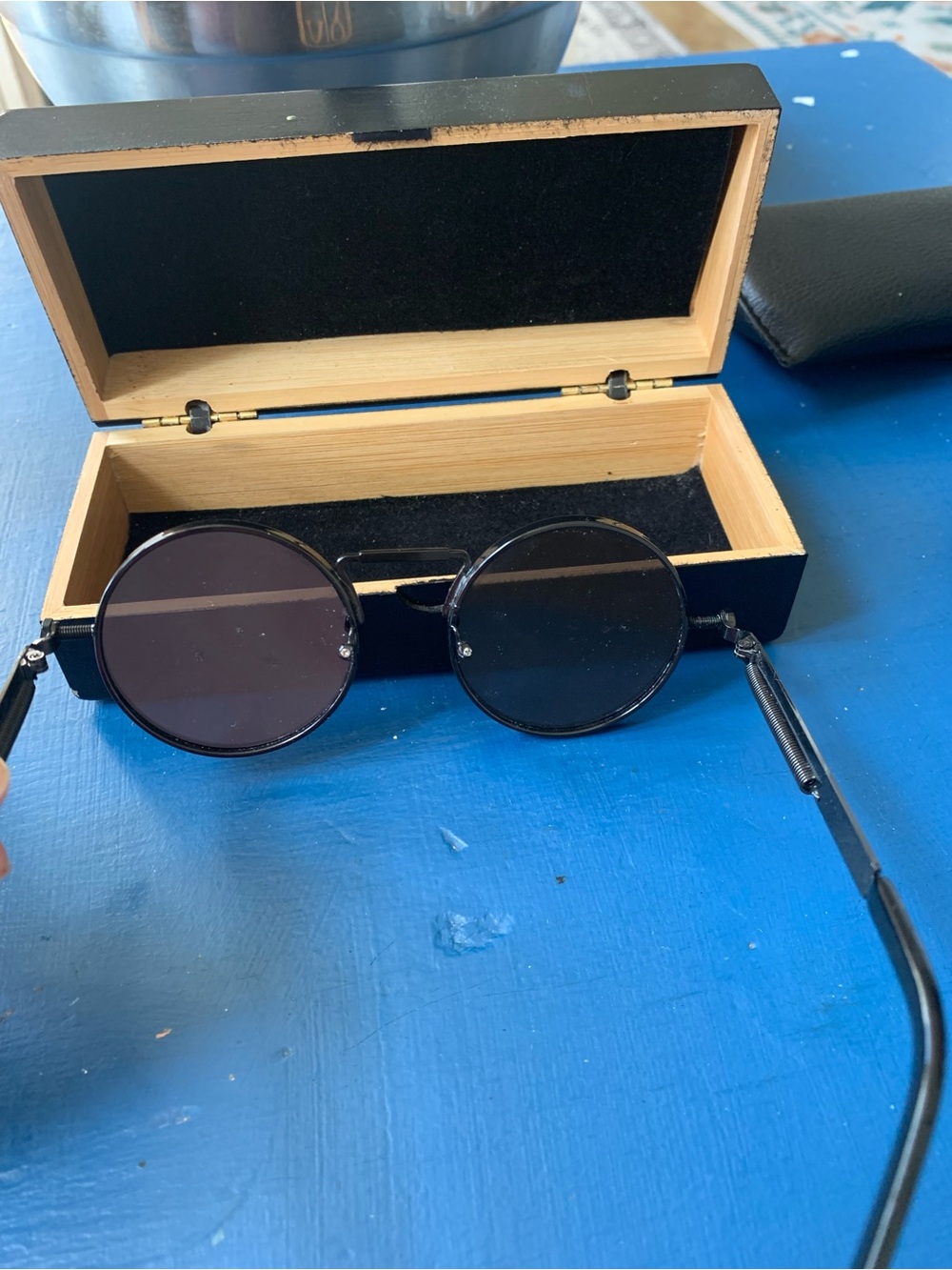 Round sunglasses - Picture 3 of 6